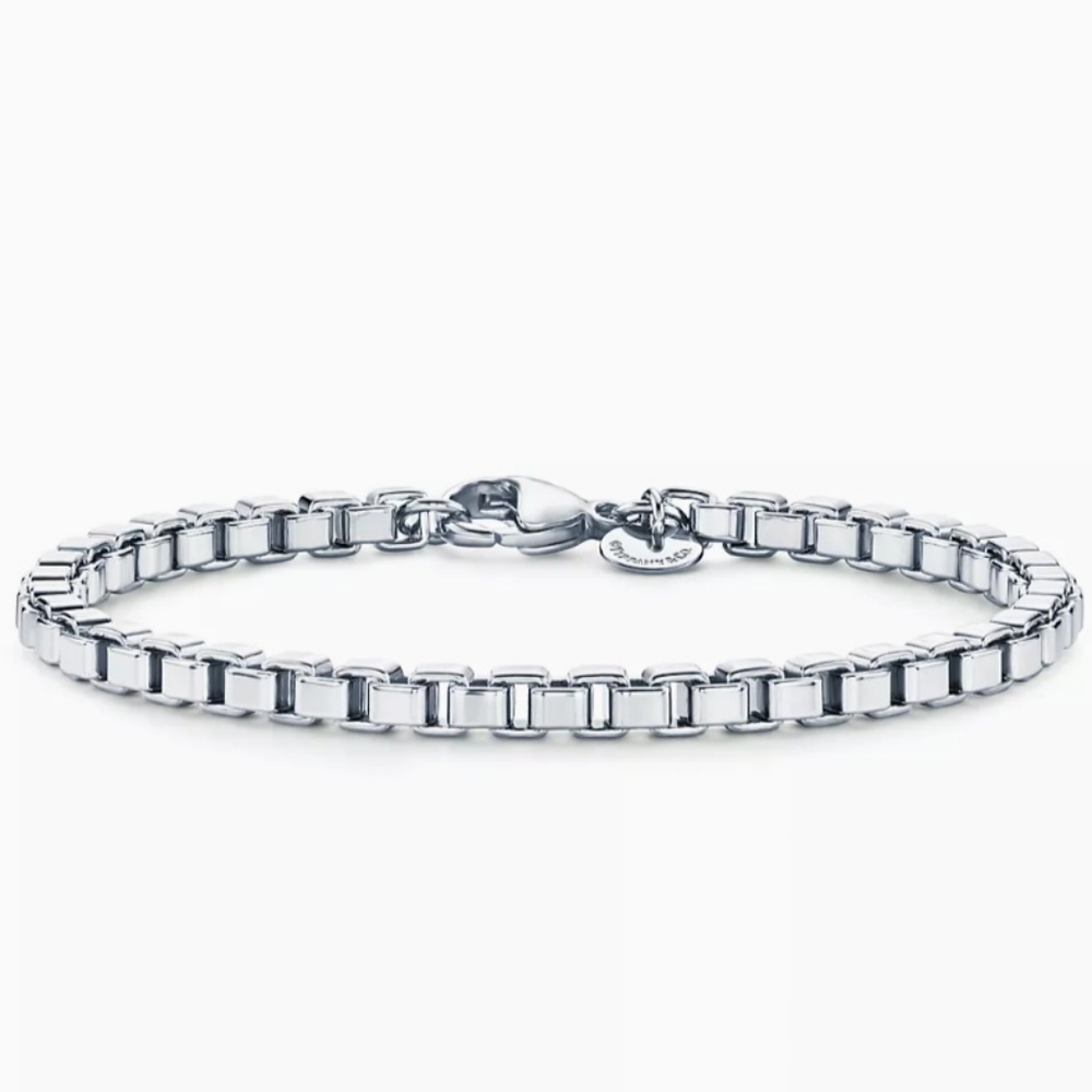 Auth. Tiffany and Co. Venetian Link Bracelet in Silver Size medium or 7.5"